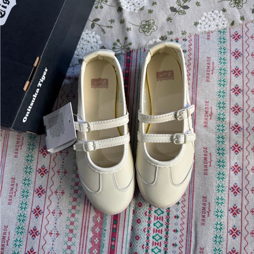 Onitsuka Tiger Cream Mary Jane Sneakers - Picture 3 of 8